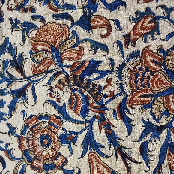 Antique Table Runner - Picture 5 of 7